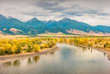 yellowstone river in paradise valley