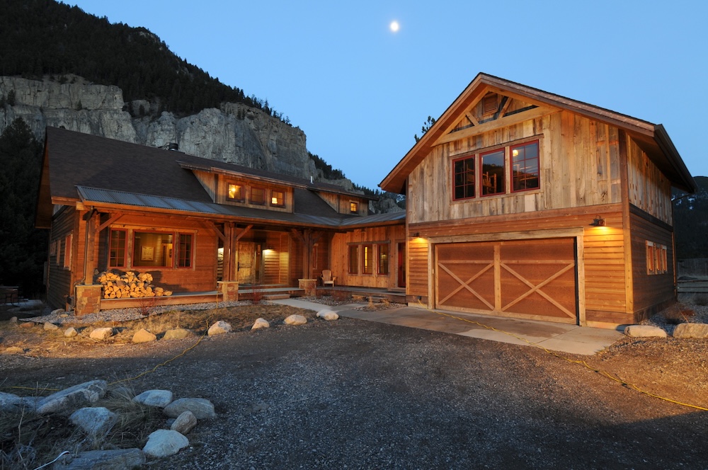 Crooked canyon lodge near Bozeman Montana